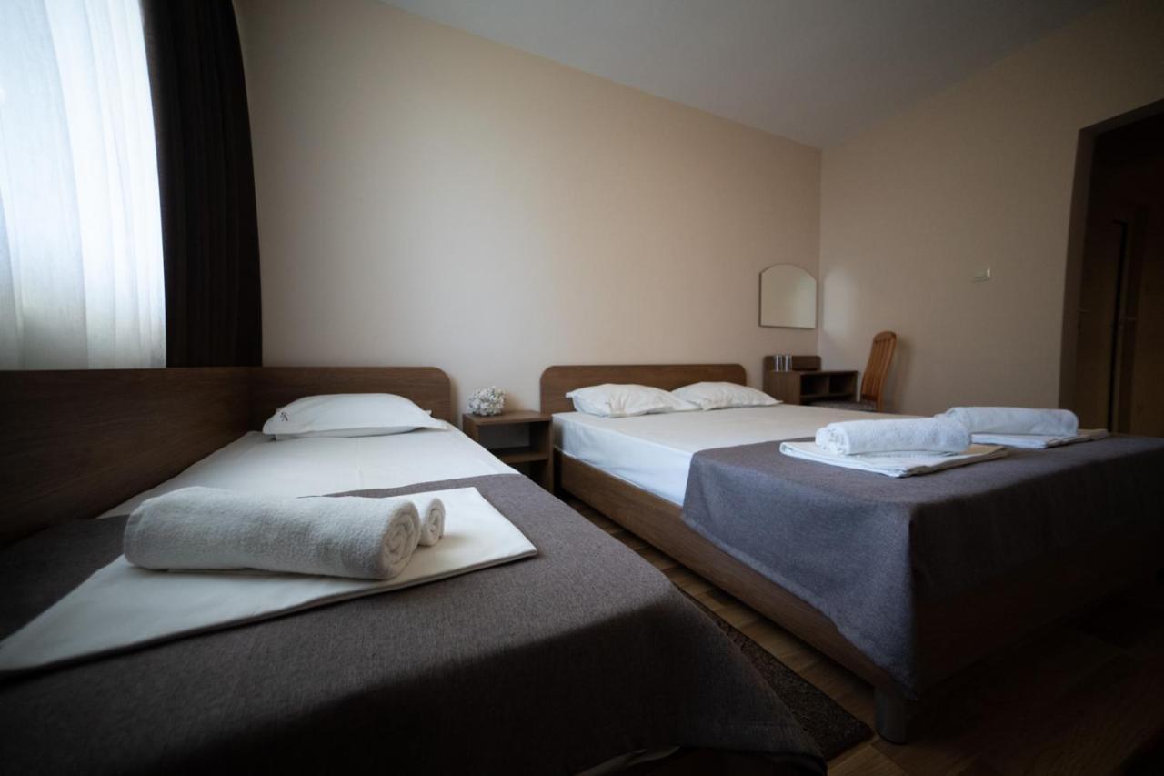 Hotel Velista Voneshta Voda Esterno foto
