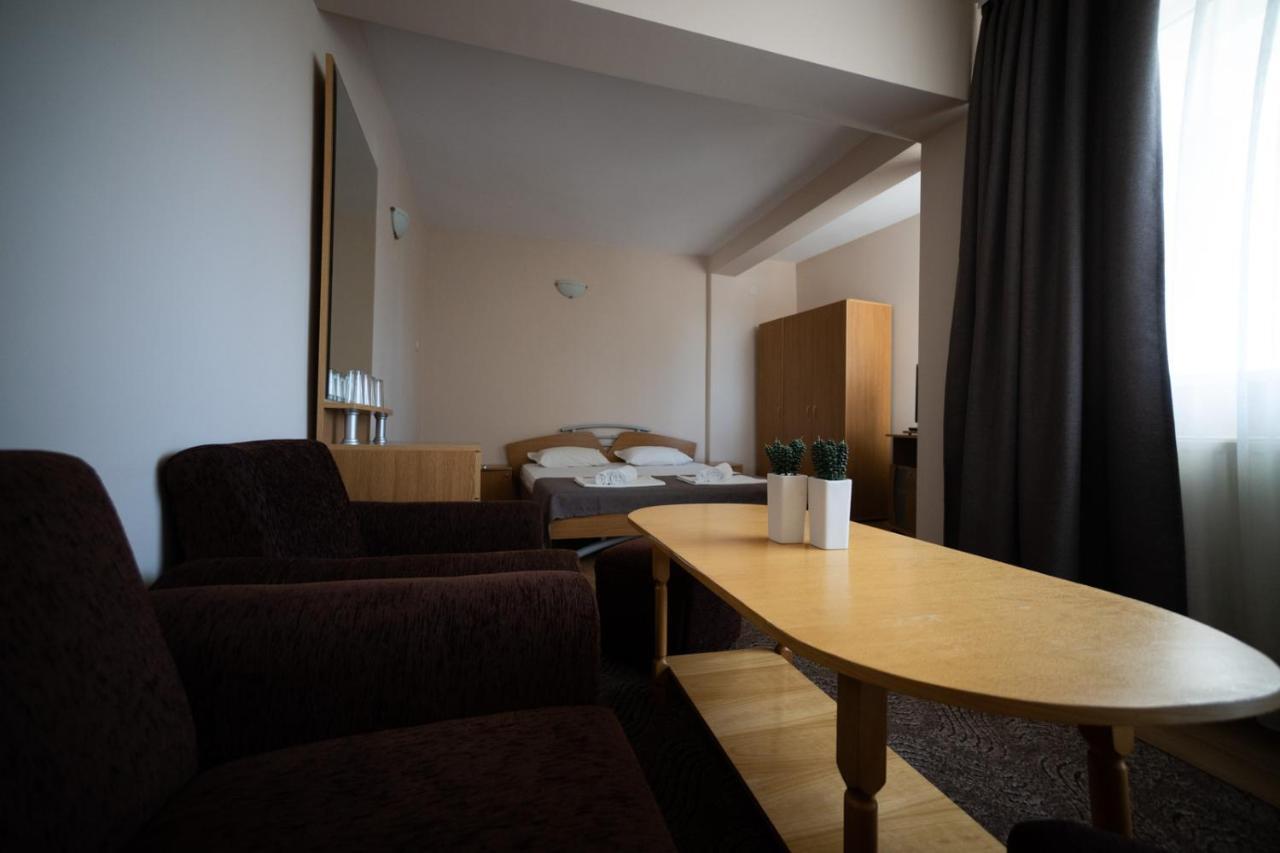 Hotel Velista Voneshta Voda Esterno foto
